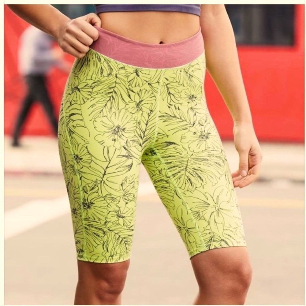 FREE PEOPLE MOVEMENT Electric Lime Combo FLORAL BIKER SHORTS Size XS Nwt